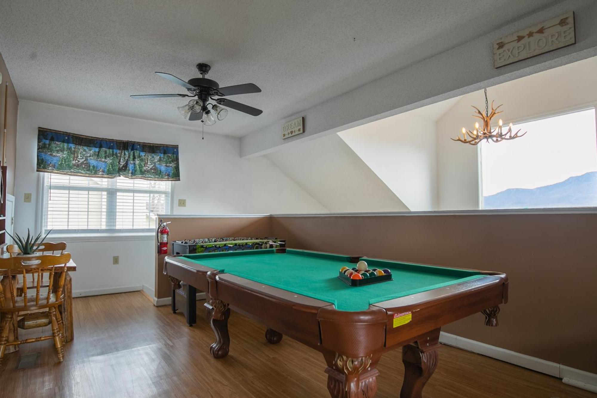 Heavenly View - Bear Themed Cabin, Hottub, Dog-Friendly, Near Gatlinburg Exteriör bild