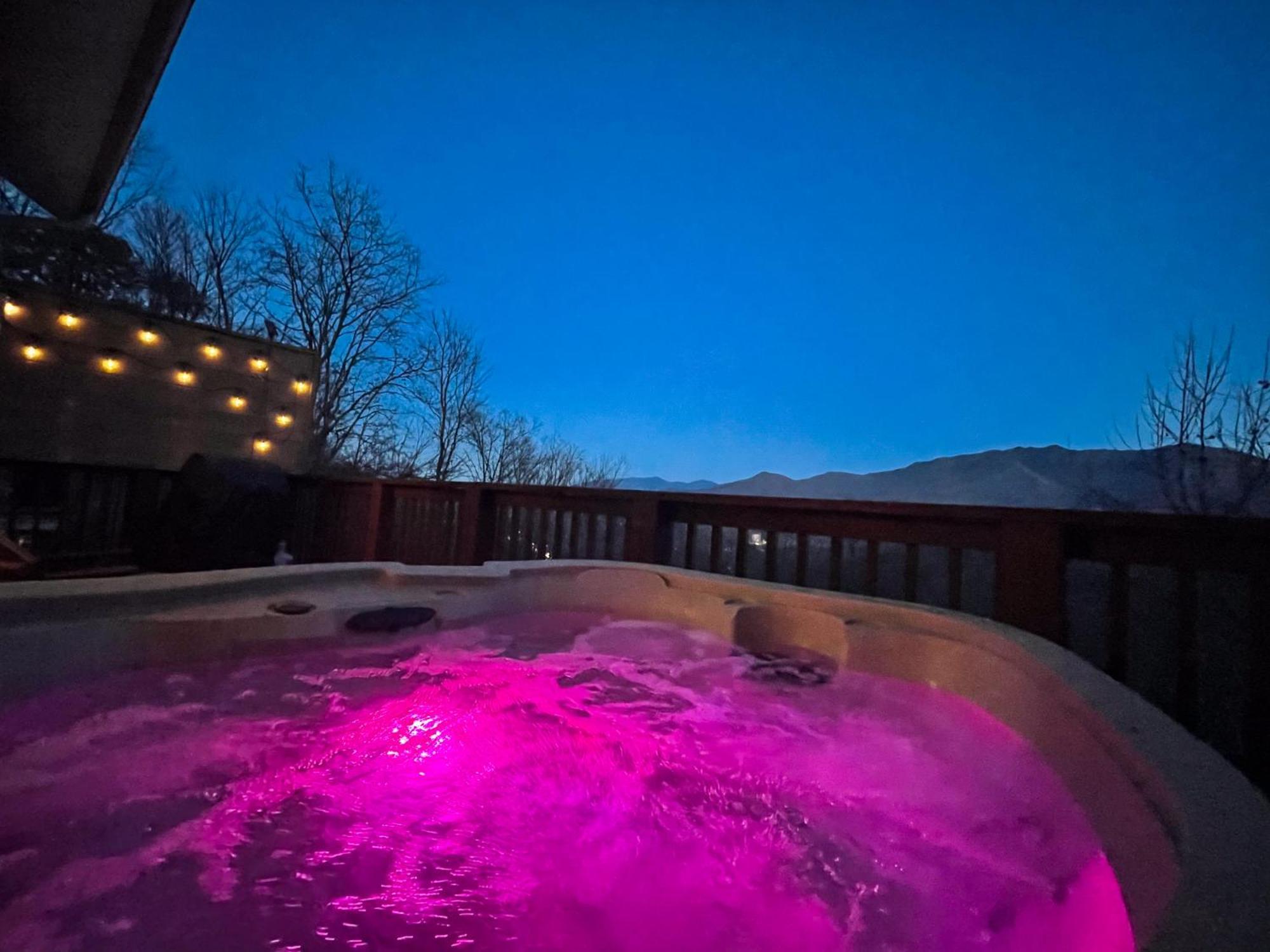 Heavenly View - Bear Themed Cabin, Hottub, Dog-Friendly, Near Gatlinburg Exteriör bild