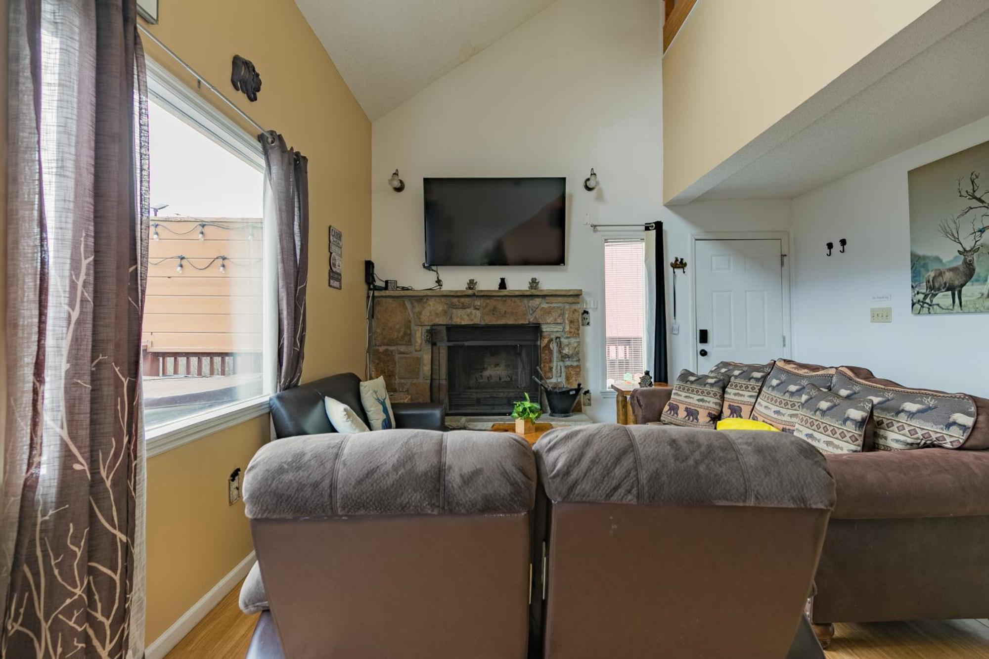 Heavenly View - Bear Themed Cabin, Hottub, Dog-Friendly, Near Gatlinburg Exteriör bild